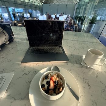 John Wayne Airport - United club is cozy - Airports Near Me - Santa Ana, California