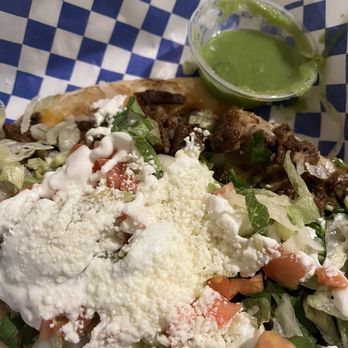 El Taco Chingon - Huarache and fresh green salsa - Tacos Near Me - Fresno, California El Taco Chingon - Huarache and fresh green salsa - Tacos Near Me - Fresno, California