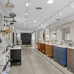 Advance Plumbing & Heating Supply - Vanity and faucet display