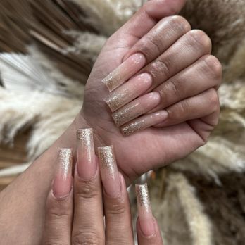 209 Nails Lounge - Bling for Vegas thank you Q from 209 nails she's the sweetest! - Nail Salons Near Me - Stockton, California