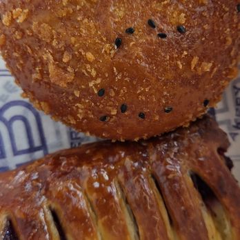 Paris Baguette - Cherry and cheese danish and a curry crouquette - Bakeries Near Me - Sacramento, California Paris Baguette - Cherry and cheese danish and a curry crouquette - Bakeries Near Me - Sacramento, California