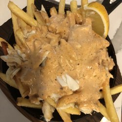 Marple Public House - Crab fries with lump crabmeat...so good!