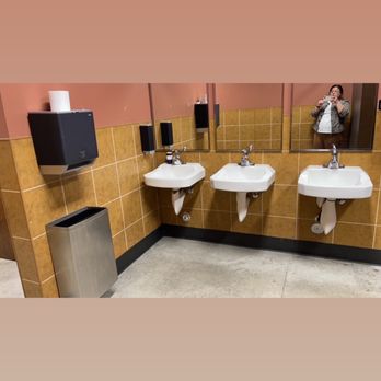 El Rey Nightclub - a row of sinks in a public restroom - Dance Clubs Near Me - Ferndale, Washington El Rey Nightclub - a row of sinks in a public restroom - Dance Clubs Near Me - Ferndale, Washington