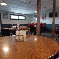 Road Runner Bar and Grill
