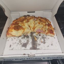Royal Pizza - Ham and Pineapple pizza...