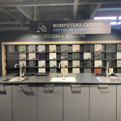 MEGA Küchen Binzen - Küchenstudio Bemusterung Stein und Keramik
