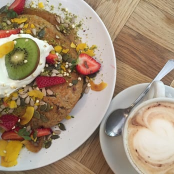Brunch & Cake - Ricotta and oat pancake with cocoa cappuccino - Breakfast & Brunch Near Me - Barcelona, B