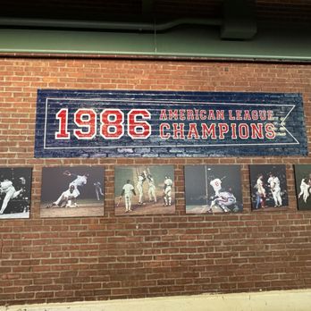 Fenway Park - Way to cope with what the Mets ended up doing to you guys the following series. - Stadiums & Arenas Near Me - Boston, Massachusetts Fenway Park - Way to cope with what the Mets ended up doing to you guys the following series. - Stadiums & Arenas Near Me - Boston, Massachusetts