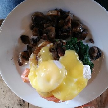 Café Phillies - Mama Mia Benedict...delicious!!! - Cafes Near Me - London, XGL Café Phillies - Mama Mia Benedict...delicious!!! - Cafes Near Me - London, XGL