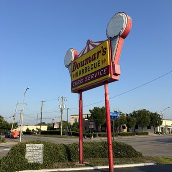 Doumar's Cones & Barbecue - Sign outside - Barbeque Near Me - Norfolk, Virginia