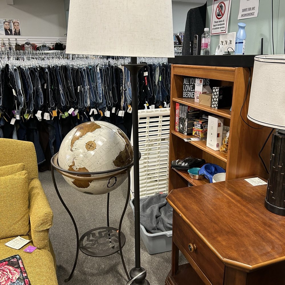 Lamps, globe, end table