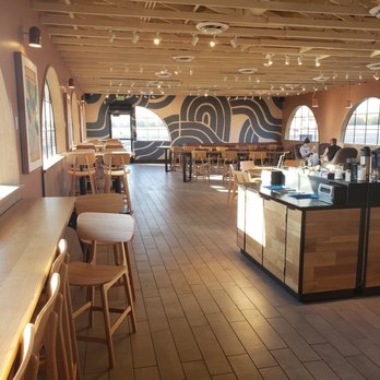 Starbucks - Giant lounge area - Coffee & Tea Near Me - Coalinga, California
