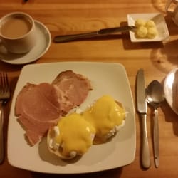 Who'D A Thought It - Eggs Benedict for breakfast