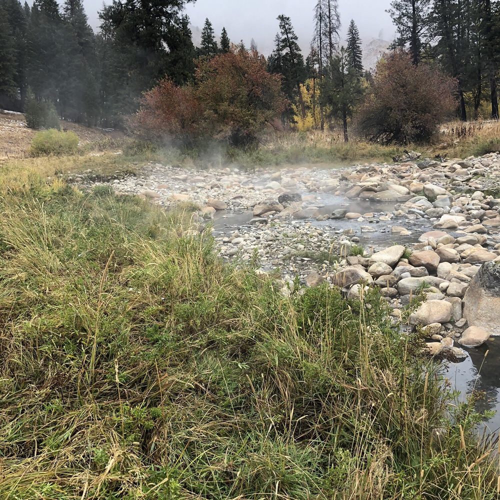 Pine Resort and Motel - A hot springs near by - Hotels Near Me - Pine, Idaho