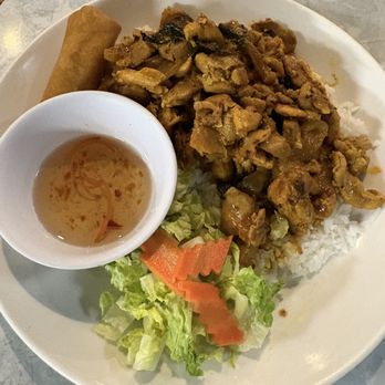 KH Pho And Grill - Curry Chicken - Vietnamese Near Me - Corvallis, Oregon