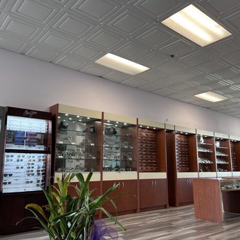 Crystal Vision Optometry - Lobby - Optometrists Near Me - Santa Ana, California Crystal Vision Optometry - Lobby - Optometrists Near Me - Santa Ana, California