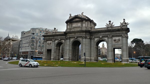 Puerta de Alcalá by null