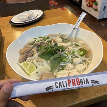 Cali Pho Nia - Vietnamese Near Me - Van Nuys, California