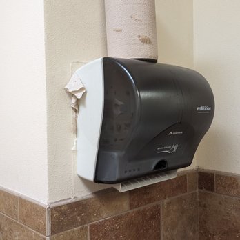 PetSmart - Lack of cleanliness/unsanitary - Pet Stores Near Me - North Las Vegas, Nevada PetSmart - Lack of cleanliness/unsanitary - Pet Stores Near Me - North Las Vegas, Nevada