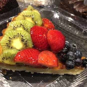 Cafe Latte - Fruit tart - Comfort Food Near Me - Saint Paul, Minnesota
