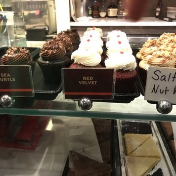 Crème - Desserts Near Me - Des Moines, Iowa Crème - Desserts Near Me - Des Moines, Iowa