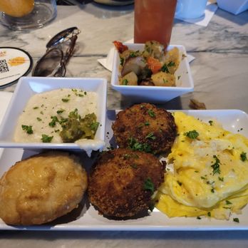 Gochas Breakfast Bar | Cascade - Jalapeño Grits... Home fries...Salmon croquettes...Cheese eggs!! #Yummy - Wine Bars Near Me - Atlanta, Georgia Gochas Breakfast Bar | Cascade - Jalapeño Grits... Home fries...Salmon croquettes...Cheese eggs!! #Yummy - Wine Bars Near Me - Atlanta, Georgia
