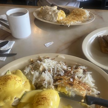 Arthur's Restaurant - Breakfast & Brunch Near Me - Mentone, California Arthur's Restaurant - Breakfast & Brunch Near Me - Mentone, California
