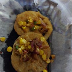 Shuckers Seafood & Oyster Bar - Great lunch with fried green onions as our appetizer.