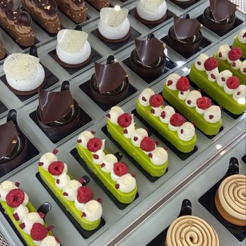 Bachour - Bakeries Near Me - Coral Gables, Florida