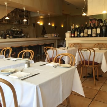 Via Veneto - Dining room and bar - Italian Near Me - San Francisco, California