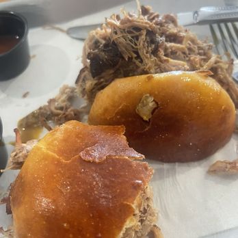 The Backporch - Delicious sandwich!!!  Full of pulled pork and a very nummy bun. - Barbeque Near Me - Roundup, Montana