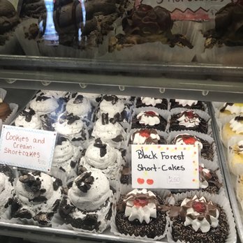 New Palace Bakery - Delicious cakes - Bakeries Near Me - Hamtramck, Michigan New Palace Bakery - Delicious cakes - Bakeries Near Me - Hamtramck, Michigan