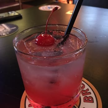 Rivals - Sex on the beach mix drink - Lounges Near Me - Honolulu, Hawaii Rivals - Sex on the beach mix drink - Lounges Near Me - Honolulu, Hawaii