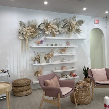 Floreana Nail Spa - Salon decor - Nail Salons Near Me - Fort Lauderdale, Florida Floreana Nail Spa - Salon decor - Nail Salons Near Me - Fort Lauderdale, Florida