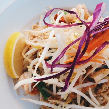 Amarin Cafe - Shrimp pad Thai - Thai Near Me - Brooklyn, New York