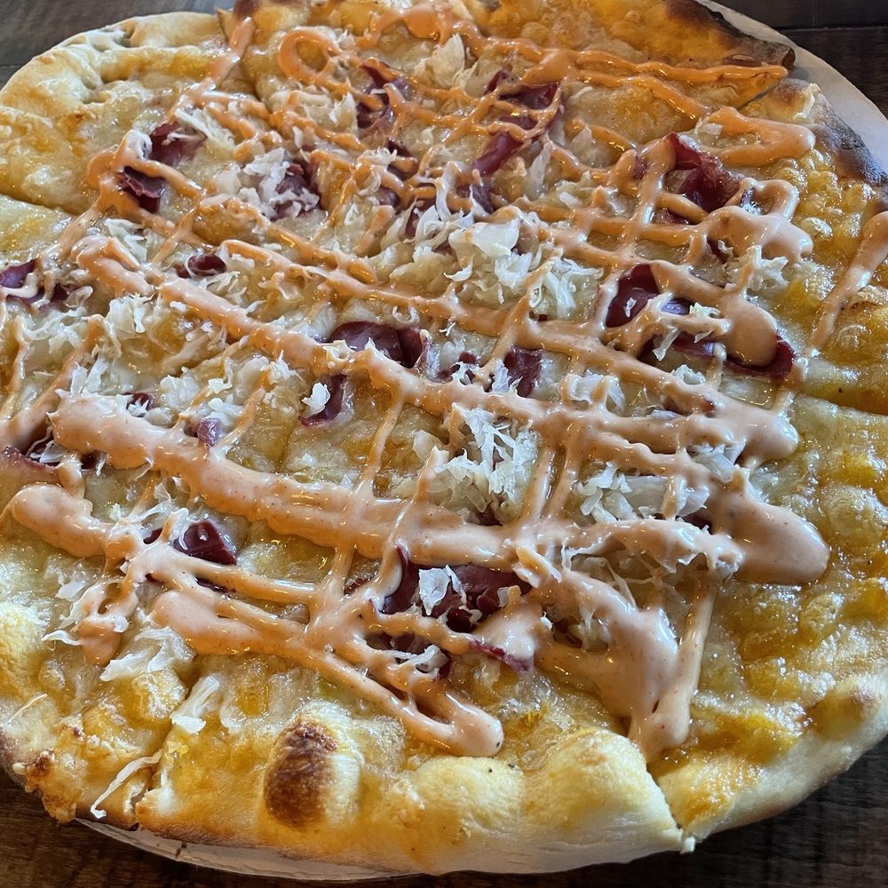 Valley View Hills Winery - Reuben pizza - Wineries Near Me - Sugar Grove, Ohio Valley View Hills Winery - Reuben pizza - Wineries Near Me - Sugar Grove, Ohio