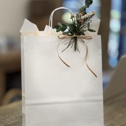 L’Emi Boutique - Sample gift bag