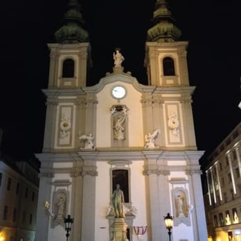 Mariahilfer Kirche - Churches Near Me - Vienna, 9