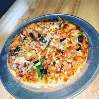Zeppes Pizza & Subs - The veggie pizza - Pizza Near Me - Gooding, Idaho