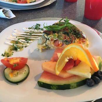Palm Springs Rendezvous - Beautiful and delicious quiche! Gourmet breakfast included with stay. Lovely - Hotels Near Me - Palm Springs, California Palm Springs Rendezvous - Beautiful and delicious quiche! Gourmet breakfast included with stay. Lovely - Hotels Near Me - Palm Springs, California