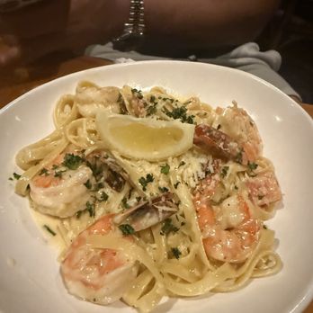 Buzz's - Fettuccine Alfredo with shrimp - Steakhouses Near Me - Kailua, Hawaii