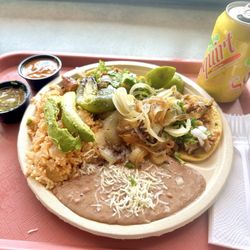 Macho Pollo - Three taco combo (chicken)