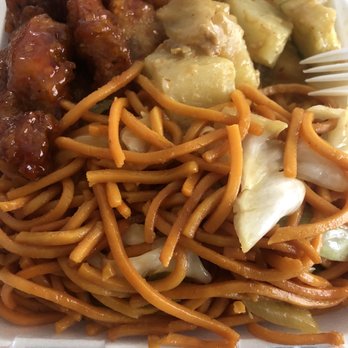 Hong Kong Express - Spicy orange chicken, chicken curry (to die for so good), and chow mein noodles - Chinese Near Me - Murrieta, California Hong Kong Express - Spicy orange chicken, chicken curry (to die for so good), and chow mein noodles - Chinese Near Me - Murrieta, California
