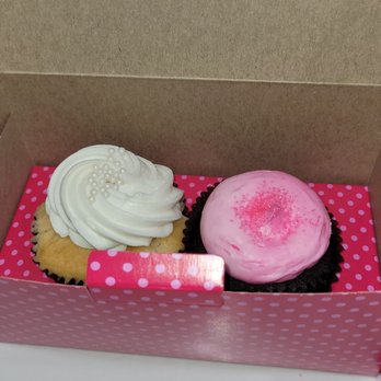 Smallcakes Belmont - Wedding & Pink Chocolate Cupcakes - Desserts Near Me - Belmont, North Carolina Smallcakes Belmont - Wedding & Pink Chocolate Cupcakes - Desserts Near Me - Belmont, North Carolina