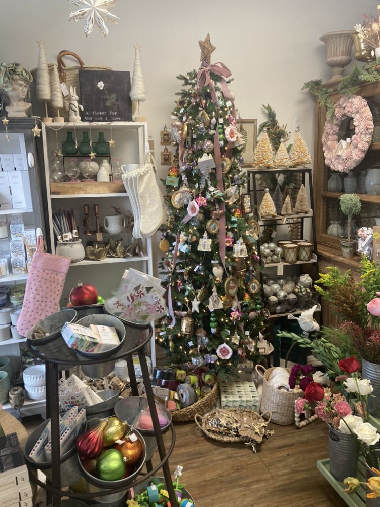 TUPELO HONEY FLOWER SHOP 18 Photos 1750 Savannah Hwy, Charleston