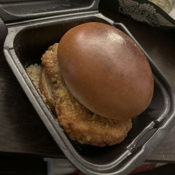 Wingstop - Legendary Lakers Garlic chicken sandwich - Chicken Wings Near Me - Temecula, California