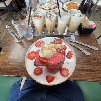 Madres Brunch - Breakfast & Brunch Near Me - Whittier, California