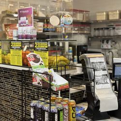 Florida Discount Nutrition - Nice, clean and the staff is awesome!