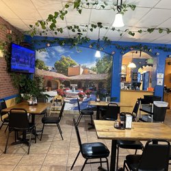 La Salsa Grill - Colorful and cozy setting. Accommodated our group of 8 easily.