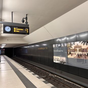 Bahnhof Berlin Brandenburger Tor - 31.12.2025 - Train Stations Near Me - Berlin, BE